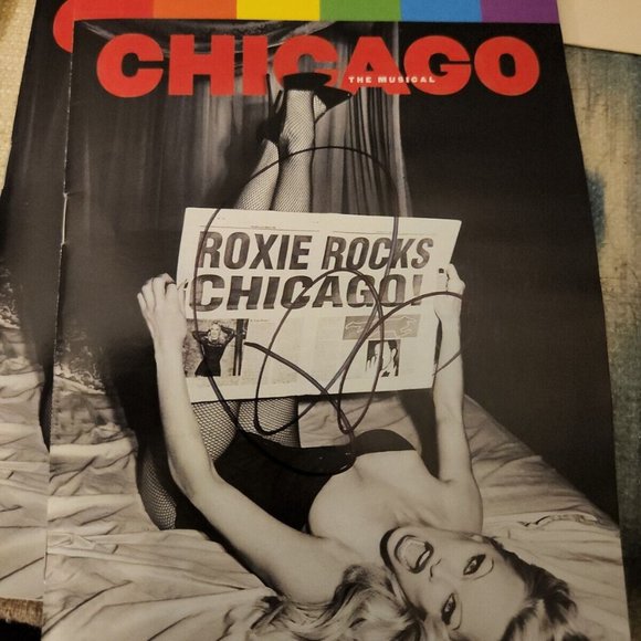 PAM ANDERSON AUTOGRAPHED CHICAGO the Musical Playbill Broadway NYC JUNE 2022 - Picture 1 of 3